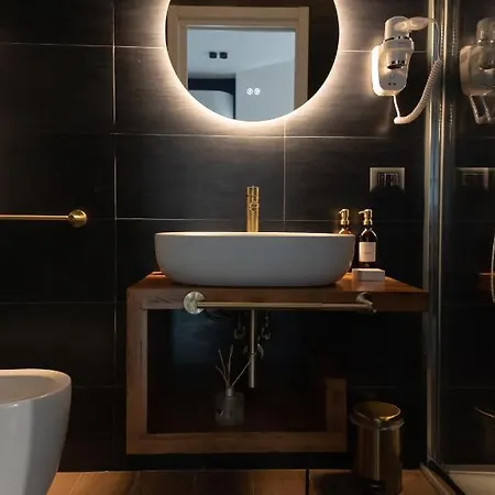 B&business - Fibra Ultraveloce, Angolo Fitness, Smartworking & Parcheggio Coperto Su Richiesta Pensión