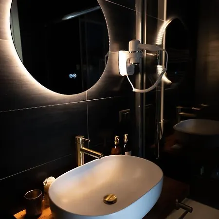 B&business - Fibra Ultraveloce, Angolo Fitness, Smartworking & Parcheggio Coperto Su Richiesta Pensión 4*